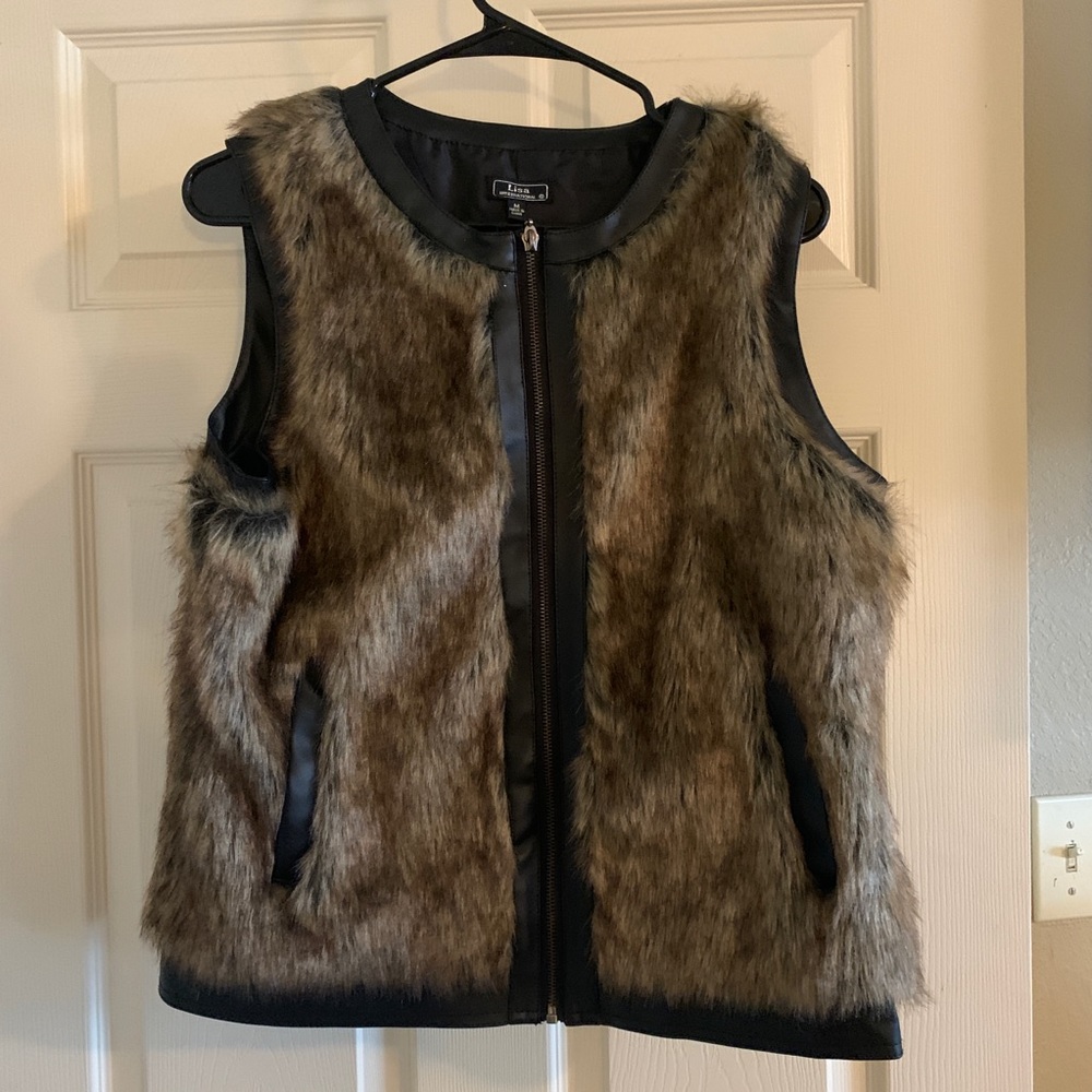 💕Lisa Intl’ Women’s Jacket Size M! New💕